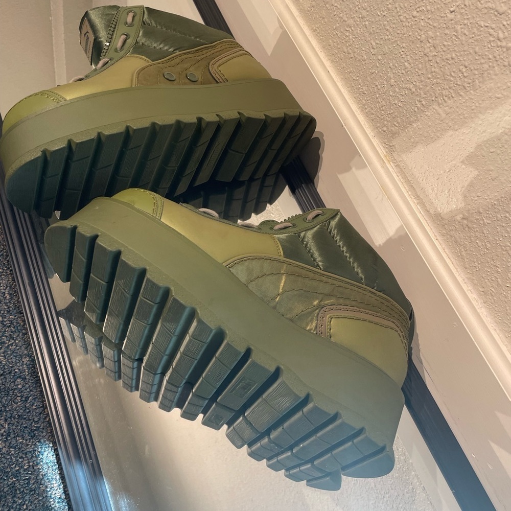 PUMA FENTY BY RIHANNA CYPRESS GREEN PLATFORM SNEAKER BOOTS - Picture 10 of 13